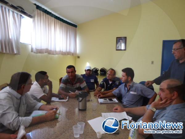 Reunião discute o cumprimento de Plano de Cargos dos Agentes de Trânsito de Floriano.(Imagem:FlorianoNews)