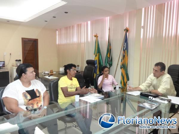 Gilberto Júnior se reúne com integrantes da Associação de Moradores do Bom Lugar.(Imagem:FlorianoNews)