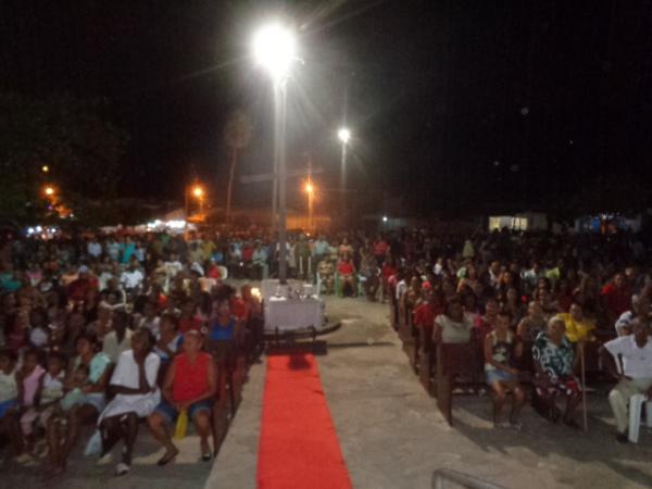 Levantamento do mastro marca abertura dos festejos de Nossa Senhora de Nazaré.(Imagem:FlorianoNews)