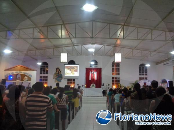 Procissão e missa encerram a festa de Senhora Sant'Ana em Floriano. (Imagem:FlorianoNews)