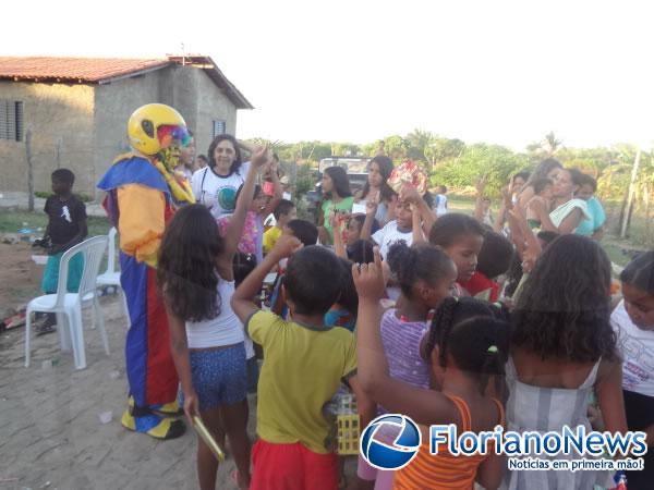 Clube da Fraternidade Feminina fez a entrega de brinquedos em Floriano.(Imagem:FlorianoNews)