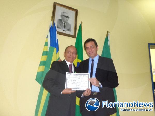 Medalha do Mérito Agrônomo Parentes é concedida ao Repórter Amarelinho e ao Prof. Luiz Paulo.(Imagem:FlorianoNews)