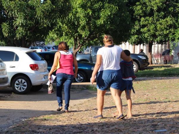 Criança que prestou depoimento na DPCA saiu acompanhada.(Imagem:Ellyo Teixeira/ G1)