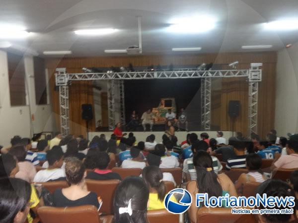 Palco Giratório apresentou o espetáculo Sargento Getúlio em Floriano.(Imagem:FlorianoNews)