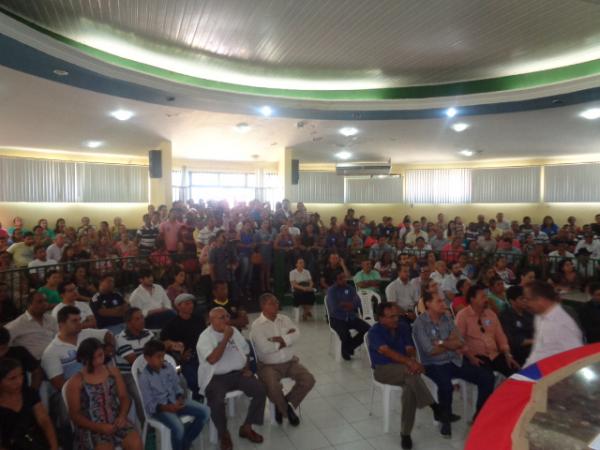Postulantes à Prefeitura de Floriano participam de mesa redonda na Câmara.(Imagem:FlorianoNews)