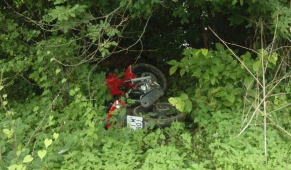 Motocicleta tomada de assalto é recuperada pela Polícia Militar de Floriano.(Imagem:3° BPM)