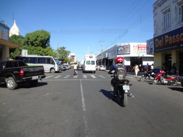 Feriado do Dia do Comerciário é antecipado em Floriano.(Imagem:FlorianoNews)