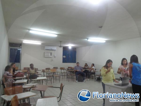 PARFOR/UESPI realiza curso de Tecnologias Assistivas em Floriano.(Imagem:FlorianoNews)