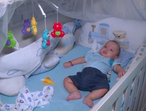 Davi, de apenas sete meses, foi salvo pela irmã Ana Beatriz, de 12 anos, em Teresina.(Imagem:Reprodução/ TV Clube)