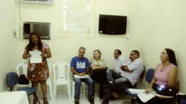 Reunião do Conselho Municipal de Saúde homenageia ex-presidente Antônio Rufino.(Imagem:FlorianoNews)