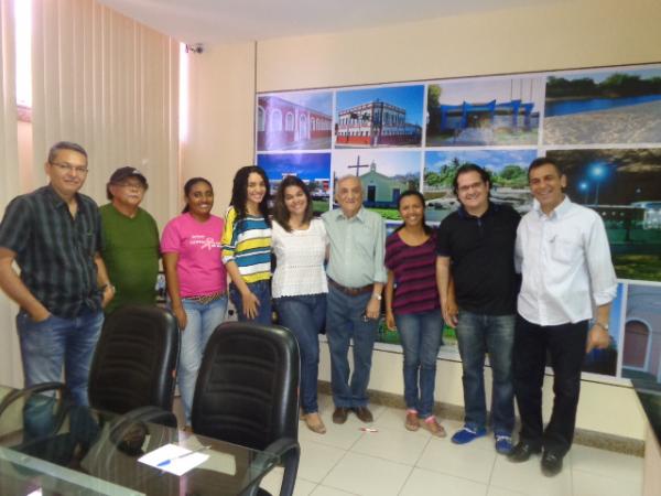 Prefeito promove mudanças em três secretarias.(Imagem:FlorianoNews)