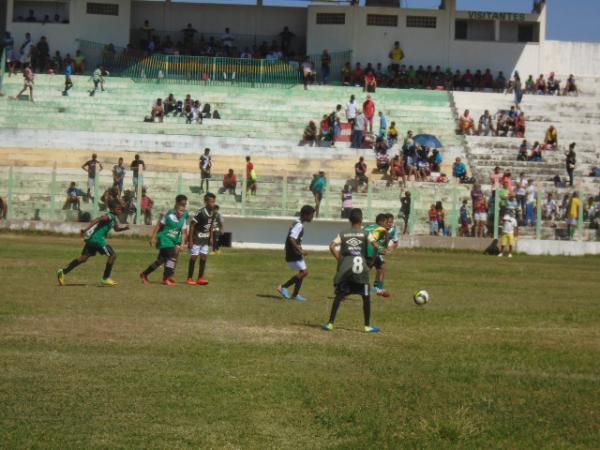 Observador técnico do Vasco da Gama avalia novos talentos do futebol em Floriano.(Imagem:FlorianoNews)