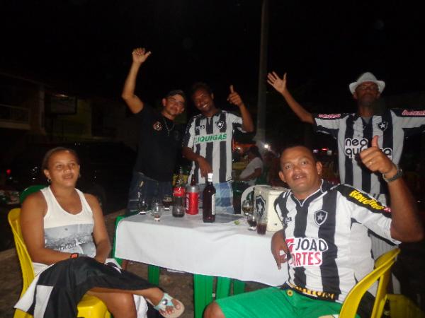 Torcedores florianenses do Botafogo comemoraram título de Campeão Carioca.(Imagem:FlorianoNews)