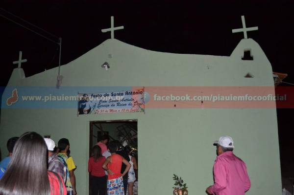 Teto de igreja desaba durante missa de Santo Antônio e deixa feridos no PI.(Imagem:Piauíemfoco)