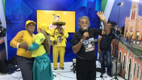 Calouros do Projeto Amarelinho se apresentam em programa da TV Tropical de Barão de Grajaú (Imagem:FlorianoNews)
