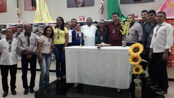 Missa marca início de novo ano de trabalho no Armazém Paraíba de Floriano.(Imagem:Divulgação)