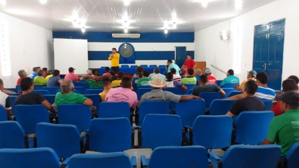 Assembleia para tratar sobre a situação das vans em Floriano(Imagem:FlorianoNews)