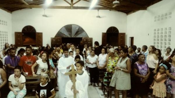 Procissão e missa marcam encerramento dos festejos de Santa Rita de Cássia.(Imagem:FlorianoNews)