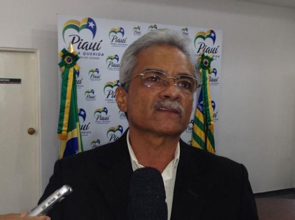 Diretor da Adapi fala sobre dados da campanha contra a febre aftosa. (Imagem:Gilcilene Araújo/G1)