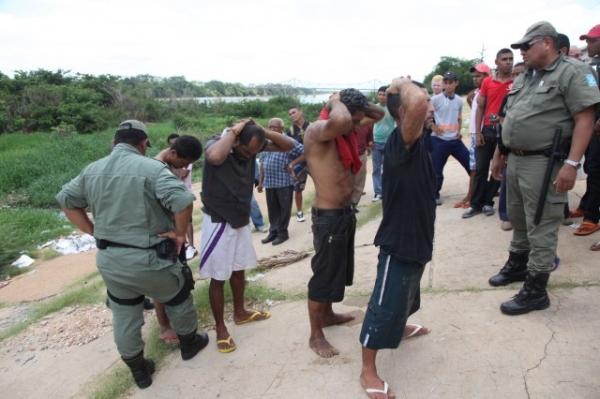 Polícia prende 6 pessoas por roubo de cordão, fuga e desacato a autoridade.(Imagem:Divulgação)