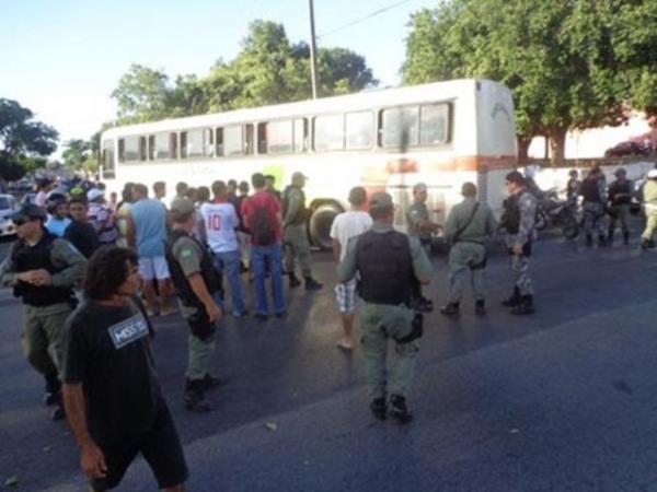 Ciclista morre atropelado por ônibus em cruzamento.(Imagem:Cidade verde)