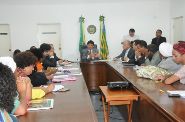 Reunião com representantes do Movimento Negro e os gestores dos órgãos: Segov, Sead, Seduc e Sedet.(Imagem:Jardenya Bezerra)