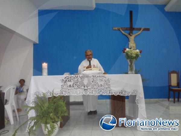 Procissão e missa encerraram o festejo de Nossa Senhora da Conceição em Floriano.(Imagem:FlorianoNews)