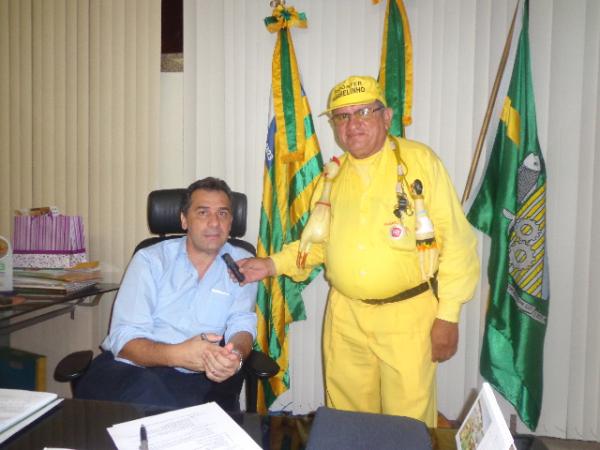 Prefeito cita a&ccedil;&otilde;es e obras para a cidade de Floriano.(Imagem:FlorianoNews)