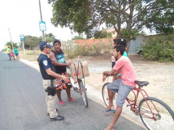 PRF realiza ação de educação para o trânsito com ciclistas durante operação da independência.(Imagem:PRF)