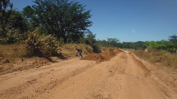Estradas vicinais estão sendo recuperadas na zona rural de Floriano.(Imagem:FlorianoNews)