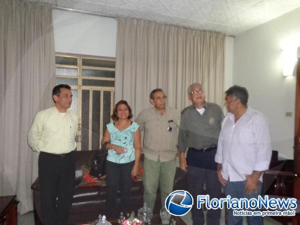 Após morte do empresário Antão Reis, membros do Rotary Club visitam familiares. (Imagem:FlorianoNews)