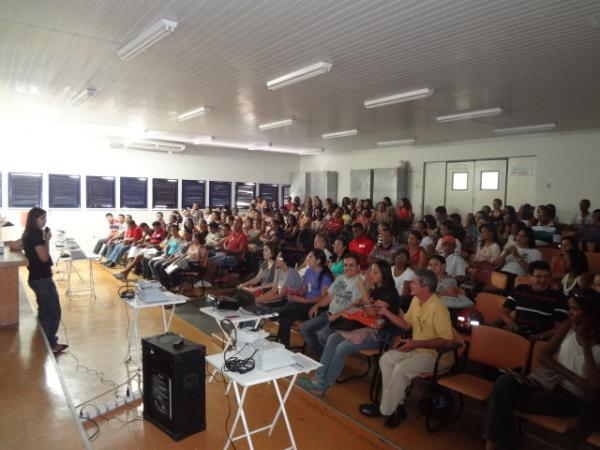 Treinamento para mesários de Floriano continuou neste domingo.(Imagem:FlorianoNews)