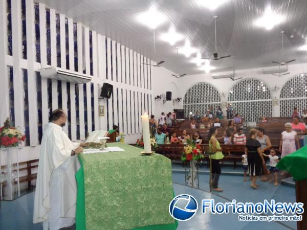 14º Cerco de Jericó é iniciado na Paróquia Nossa Senhora das Graças.(Imagem:FlorianoNews)