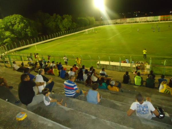 Cori-Sabbá e Piauí ficam no zero a zero no Estádio Tibério Nunes.(Imagem:FlorianoNews)