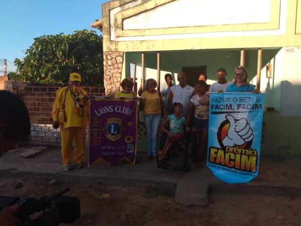 Lions Clube e Facim faz doação de cadeiras de rodas em Floriano(Imagem:FlorianoNews)