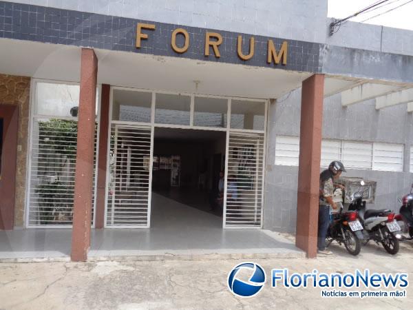 Fórum(Imagem:FlorianoNews)