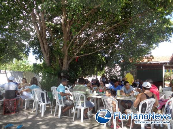 Docentes da rede privada comemoraram o Dia do Professor em manhã de lazer.(Imagem:FlorianoNews)