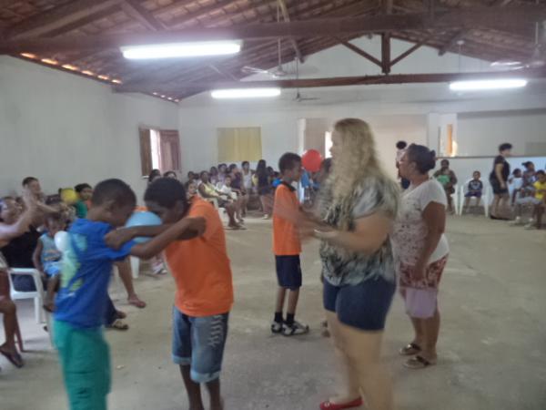 Associação de moradores promove festa para as crianças do bairro Irapuá II.(Imagem:FlorianoNews)