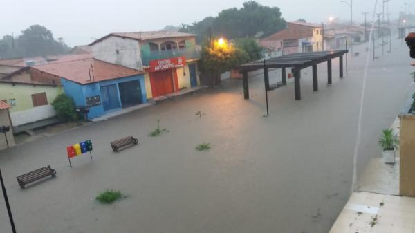 Galeria da avenida Fauzer Bucar(Imagem:Reprodução)