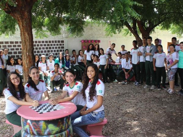 Alunos criaram espaços de esporte e lazer com material reciclado.(Imagem:Gustavo Almeida/G1 Piauí)