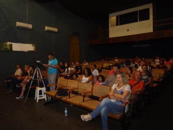 Realizado Sarau Popular de Floriano no Teatro Maria Bonita.(Imagem:FlorianoNews)