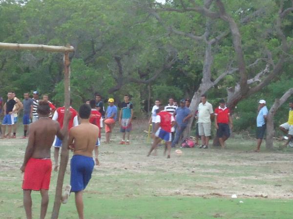 Equipe do Força Jovem vence final de tarde esportiva na localidade Cocalinho.(Imagem:FlorianoNews)