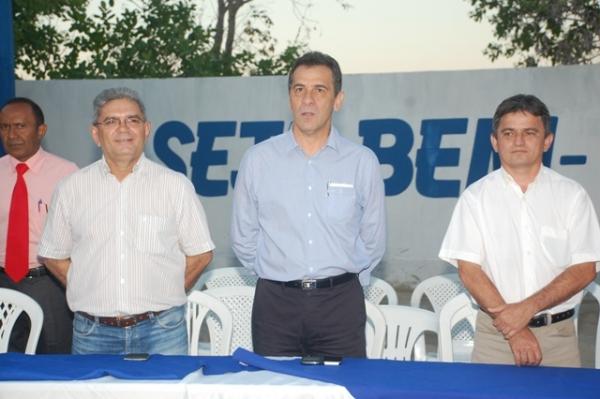 Nelson Jr (Secretário de Educação), Prefeito Gilberto Jr e Edvaldo Araújo (Secretário de Desenvolvimento Rural).(Imagem:Waldemir Miranda)