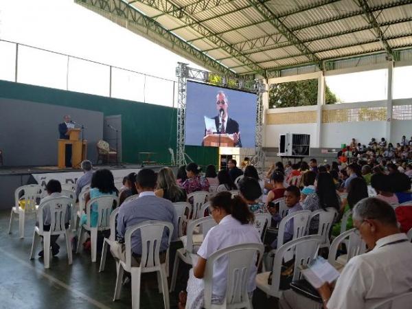 Floriano sedia Congresso Regional das Testemunhas de Jeová.(Imagem:FlorianoNews)