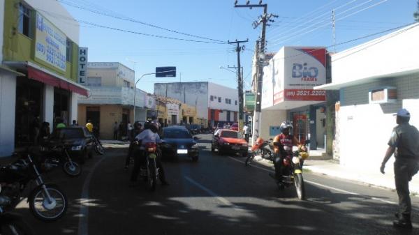 Blitz educativa e preventiva é realizada no centro de Floriano.(Imagem:FlorianoNews)