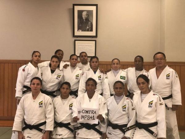 Sarah e judocas da seleção se posicionam contra a Medida Provisória nº 841.(Imagem:CidadeVerde.com)