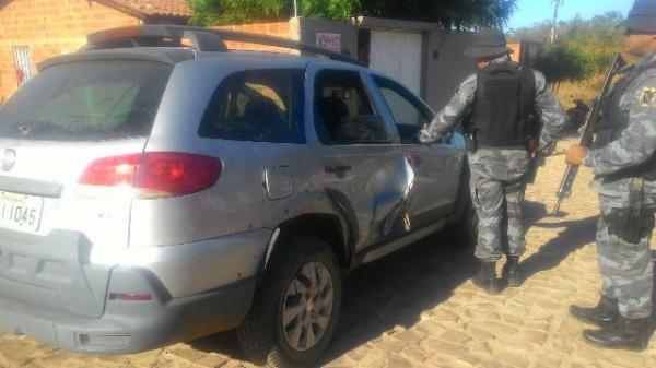 Automóvel com registro de roubo é apreendido em Floriano.(Imagem:Força Tática)