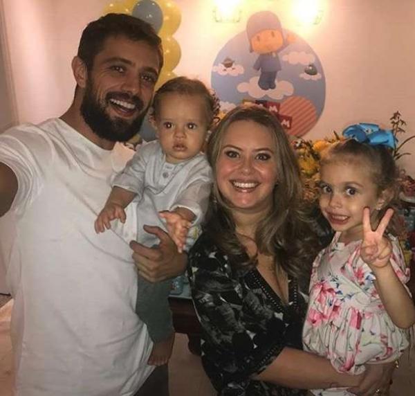 Mariana Bridi e familia(Imagem:Reprodução)