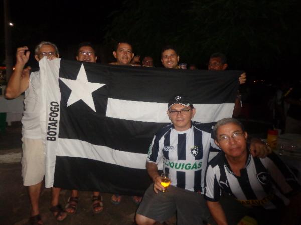 Torcedores florianenses do Botafogo comemoraram título de Campeão Carioca.(Imagem:FlorianoNews)