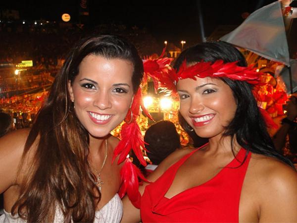 Renata Santos e Thatiana Pagung em Parintins(Imagem:Divulgação)